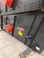 HONGXING YK Serie Linearer Mobiler Kreisvibrationssieb mit SPS-Steuerung, Getriebe und Stahlkonstruktion 480V/460V für den Erzabbau, Henan