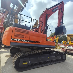 รถขุดมือสอง DOOSAN DX300LCA 22 ตัน เครื่องยนต์ Doosan ปั๊มไฮดรอลิก Kawasaki มอเตอร์ วาล์ว KYB ชั่วโมงการใช้งานต่ำ สภาพ 90% ใหม่ ราคาแข่งขัน ปี 2023 - Product Image 6