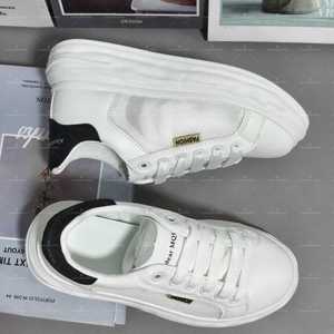Inventario a buon mercato all'ingrosso viso in pelle corta e paffuta, Design classico alla moda, scarpe Casual con suola spessa per le donne - Product Image 6