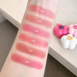 Lápiz Labial Mate de Terciopelo en Forma de Flor Gege Bear, Barro Labial de Alta Pigmentación y Larga Duración, Barro de Maquillaje Multiusos - Product Image 4