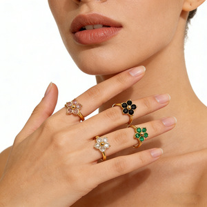 Anelli con Fiore in Zirconia Cubica Placcati Oro 18K in Acciaio Inossidabile, Anello con Fiore di Diamanti Multicolore per Vendita all'Ingrosso - Product Image 1