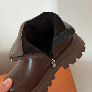 Bottes mi-mollet chaudes en coton style britannique pour enfants, nouvelle collection hiver 2025, avec fermeture éclair latérale, pour garçons et filles - Product Image 5