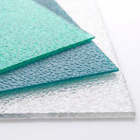 Panneau de toiture en polycarbonate solide texturé avec revêtement anti-UV excellent pour piscine, idéal pour les natatoires côtières et maritimes