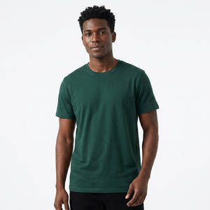 Camiseta de Algodón Verde Sólido para Hombre, Corte Regular, Cuello Redondo, Manga Corta, Diseño Liso Teñido, Estilo Casual - Product Image 1