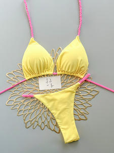 Costume da bagno bikini due pezzi da donna taglie forti in spandex/poliestere tinta unita, altamente elastico e resistente, con slip, ideale per vacanze al mare - Product Image 1