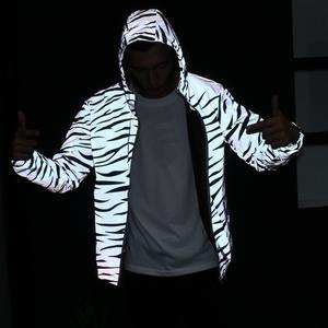 New Streetwear nottilucente giacche abbigliamento uomo giacca a vento riflettente giacca Hip Hop impermeabile <span class=keywords><strong>cappotto</strong></span> con cappuccio Zebra Printed - Product Image 3