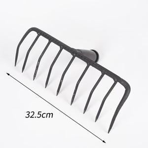 Râteau de jardin en acier 40 cm à neuf dents pour le nivellement et le desserrage du sol, outil de râteauillage du foin - Product Image 2