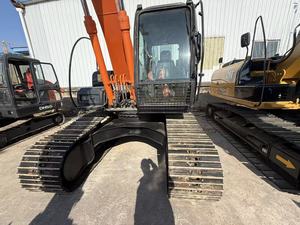 Excavadora Hidráulica de Cadenas Hitachi ZX210 Japonesa Original de Segunda Mano con Motor Isuzu, Pocas Horas de Trabajo, Lista para Entrega Inmediata - Product Image 5