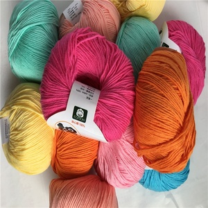<span class=keywords><strong>Fil</strong></span> <span class=keywords><strong>de</strong></span> <span class=keywords><strong>coton</strong></span> mercerisé peigné et gazé en gros pour le tricot à la main <span class=keywords><strong>de</strong></span> pulls pour bébés - Product Image 1