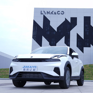 SUV Lynk & Co 06 Plus 1.5T de alto rendimiento con arquitectura CMA y chasis optimizado para una conducción suave en carretera - Product Image 3