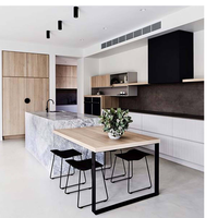 Ensemble de meubles de cuisine modulaire RTA moderne avec portes vitrées, prêt à assembler