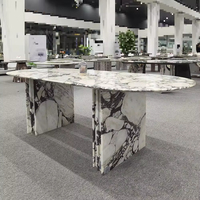 Table à manger ovale moderne extensible et pliable en marbre naturel avec base en métal, design luxueux pour la maison et l'hôtellerie