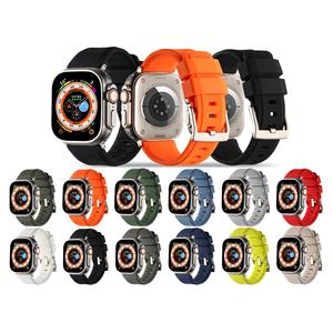 Bracelet de montre à boucle brillante en silicone doux et délicat pour Apple Watch 1-8/SE/Ultra pour bracelet de montre en silicone Iwatch - Product Image 1