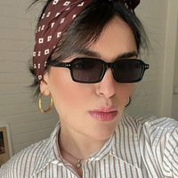 Kacamata Hitam Bingkai Kecil Full Frame Rice-Stud Square UV400 Non-Polarized Wanita Ringan Trendi untuk Perjalanan Instagram