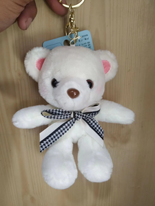 ตุ๊กตาหมีน่ารักผูกโบว์นั่งอยู่ ตุ๊กตากระต่าย พวงกุญแจตุ๊กตาขนนุ่ม ของเล่นห้อยกระเป๋า เหมาะสำหรับเด็กชายและเด็กหญิงสะสม - Product Image 3