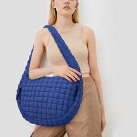 Tas Tote berlapis nilon kustom pabrik tas bahu quilt besar Carryall Puffer ringan tas Hobo bantalan quilt