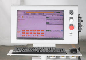 Centre d'usinage de perçage de panneaux de porte CNC certifié CE avec axes X/Y doubles et ATC à 5 stations - Longueur maximale de 3080 mm Épaisseur de 70 mm - Product Image 5