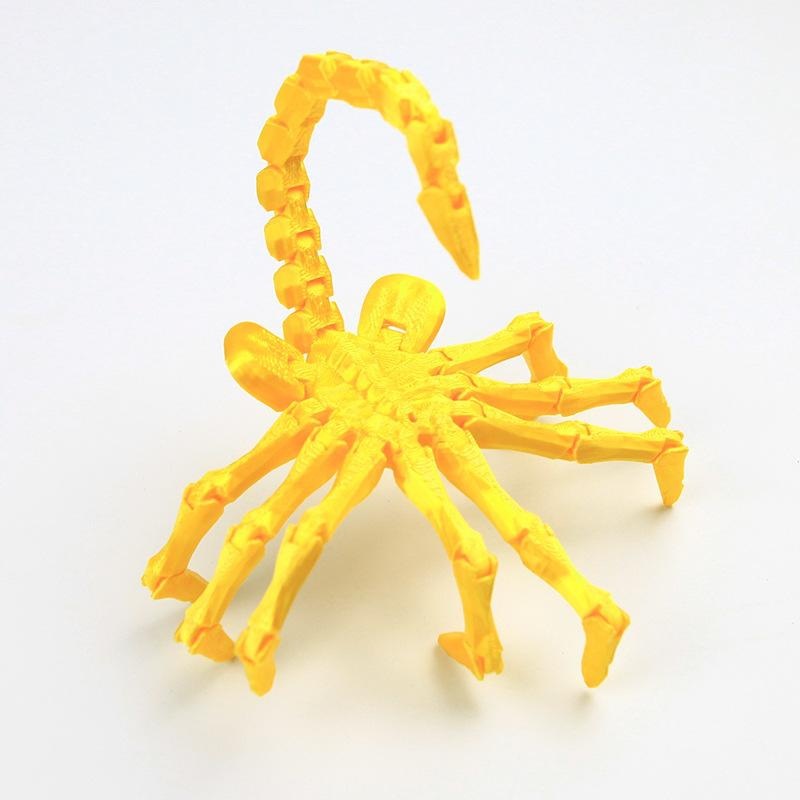 24cm golden face-hugging insect