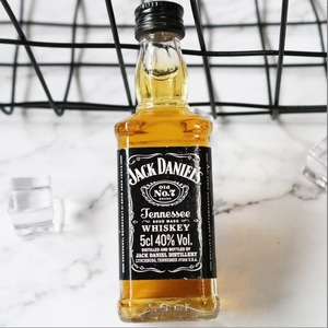 Bouteilles de liqueur en verre transparent de 50 ml, scellées avec <span class=keywords><strong>bouchon</strong></span> estampé à chaud, vente en gros du fabricant du Shandong - Product Image 5