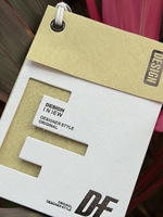 Étiquette volante en papier de style designer personnalisé, avec logo creux et dorure à chaud