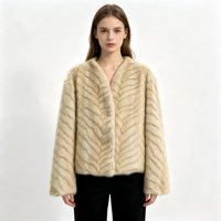 Veste Courte Femme en Fausse Fourrure Texturée Minimaliste, Douce et Chaude, à Col Ouvert, Taille et Couleur Personnalisables, Vente en Gros