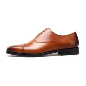 Zapatos Oxford de Negocios de Alta Gama Hechos a Mano con Parte Superior de Cuero Genuino, Punta Cerrada, Cordones y Suelas de Goma Antideslizantes - Product Image 5