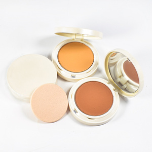 Oil Control Compact <strong>Powder</strong> <strong>SPF</strong> 30 for All Skin Types and Tones Weightless Matte Finish Compact <strong>Powder</strong> - Product Image 4