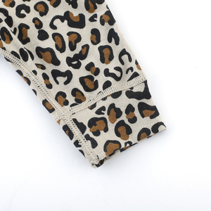 <span class=keywords><strong>Pelele</strong></span> lindo de <span class=keywords><strong>lana</strong></span> merino con estampado de leopardo para bebé con cierre de botón para recién nacidos y niños pequeños - Product Image 5
