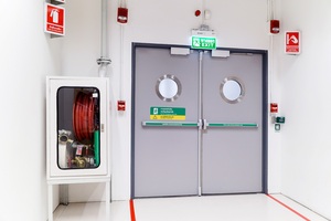 Salida Puertas antiincendios Equipo de seguridad contra incendios Puerta de entrada roja ignífuga de 120 minutos