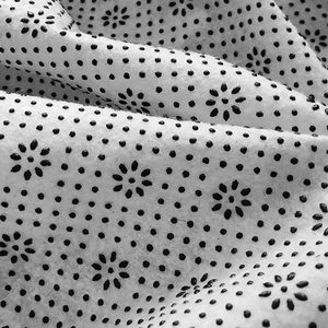 Nhựa Hoa Mận Mô Hình Cảm Thấy Ủng Hộ Vải Polyester Không Dệt Lớp Phủ Chống Trượt Cao Su Dot Cảm Thấy Vải Cho Sàn Thảm - Product Image 3