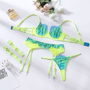Ensemble de lingerie sexy 3 pièces pour femmes européennes et américaines, avec soutien-gorge push-up en dentelle brodée et lingerie amusante - Product Image 6