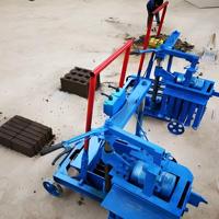 Machine automatique à briques de ciment avec moteur de pompe PLC et extrudeuse à engrenages sous vide pour la fabrication de blocs creux de divers types de briques
