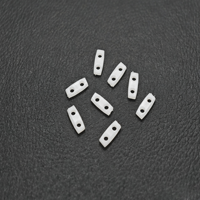 Mini-attaches rectangulaires en plastique à double trou pour cordons, petites boucles de positionnement en plastique à deux trous pour les attaches d'élastiques de masque