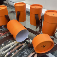 Coffret Cadeau Écologique Orange Personnalisé avec Motif Cheval, Boîte Cylindrique de Luxe en Papier pour Emballage Cadeau Rond de Petite Taille