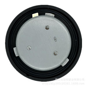 Tapa de Tanque de Combustible Hualing para Camiones Xingma Zhixing Mitsubishi, Repuesto de Plástico Negro y Hierro - Product Image 4