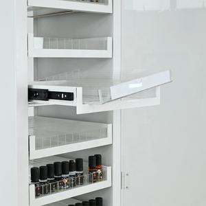 Vitrine à cigarettes personnalisée APEX, verrouillable, porte en acrylique blanc, plusieurs tiroirs et compartiments, étagères hautes avec éclairage LED pour le tabac - Product Image 3