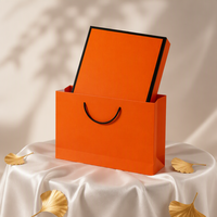 Boîte-cadeau plate en papier orange avec logo personnalisé avec couvercle taille de stock pour vêtements et écharpe emballage pour chaussettes