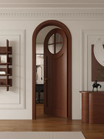 Porte en bois à charnières style médiéval avec placage bois, lignes décoratives, style Mid-Century, double porte avec verre dépoli et lignes croisées