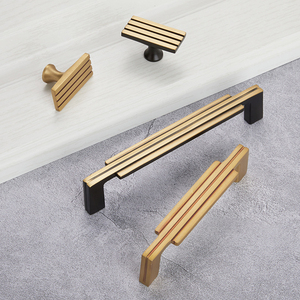 Poignées <span class=keywords><strong>de</strong></span> porte <span class=keywords><strong>de</strong></span> placard linéaires minimalistes haut <span class=keywords><strong>de</strong></span> gamme, boutons <span class=keywords><strong>de</strong></span> tiroir <span class=keywords><strong>de</strong></span> cuisine, poignées <span class=keywords><strong>de</strong></span> placard en cuivre, barres <span class=keywords><strong>de</strong></span> tirage en laiton massif - Product Image 3