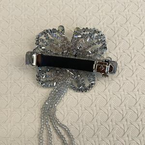 Pince à cheveux élégante papillon à pompon, perles en plastique de haute qualité, pince à ressort pour femme, idéale pour l'été - Product Image 5