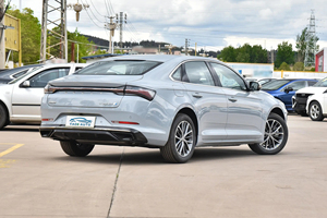 2024 en stock Fabriqué en Chine Geely Préface L Offre Spéciale berline 5 places berlines de luxe avec technologie avancée à vendre - Product Image 6
