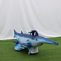 Trottinette électrique dinosaure Triceratops en silicone violet pour enfants, avec siège sécurisé, pour location en aire de jeux, utilisation intérieure/extérieure, adaptée aux enfants de tout âge