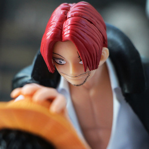 <span class=keywords><strong>Figurine</strong></span> en résine PVC de 18 cm <span class=keywords><strong>Shanks</strong></span> et Monkey D. Luffy dans un coffret cadeau pour les fans d'anime en guise de cadeaux - Product Image 2