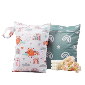 Sac à couches et collations pour bébé, imperméable, imprimé, à double poche, antivol, en polyester, avec fermeture éclair, motif personnalisé OEM - Product Image 1