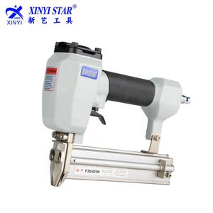 XINYI Cloueur-agrafeur pneumatique 2-en-1 F30/425K <span class=keywords><strong>pour</strong></span> clous 18Ga et agrafes 18Ga K/90, Garantie 3 ans <span class=keywords><strong>pour</strong></span> le mobilier - Product Image 1