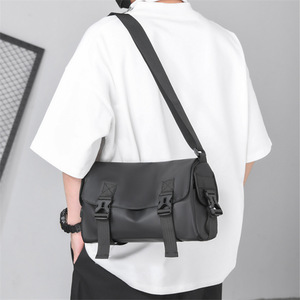 กระเป๋าสะพายข้างแบบ unisex ทนทาน ใช้ได้ทุกวัน เหมาะสำหรับเล่นกีฬา กันน้ำ คุณภาพสูง - Product Image 3