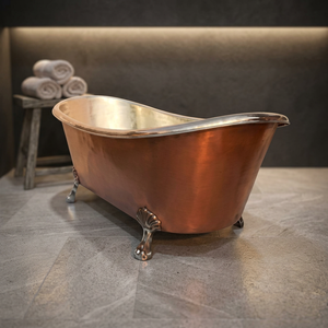 Bañera Portátil Independiente de Cobre Ovalada de Lujo con Acabado Natural Envejecido y Niquelado Interior y Exterior, Clásica para Adultos - Product Image 1