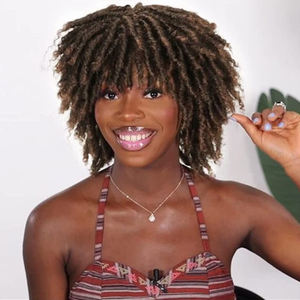 Peluca sintética suave <span class=keywords><strong>afro</strong></span> rizada <span class=keywords><strong>para</strong></span> <span class=keywords><strong>hombres</strong></span> y mujeres, peluca negra sin pegamento resistente al calor, peluca corta con rastas, encaje transparente transpirable - Product Image 1