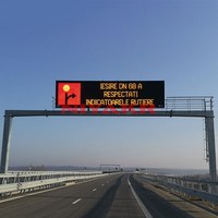 P25 écran d'affichage du trafic NTCIP de qualité supérieure Message dynamique LED carte VMS pour remorque de camion son panneau d'avertissement LED
