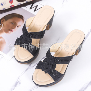 Sandalias de talla grande para mujer, zapatos de playa informales para adultos, con punta abierta y Tacón cuadrado de flores, deslizantes, sexys, con fondo grueso y peso ligero - Product Image 6